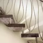 Rozsdamentes acél lépcsők jellemzői: Faj és előnyök [szükséges összetevők]
