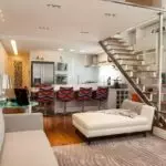 Características do deseño da sala de estar con escaleira e ideas de deseño | +76 foto