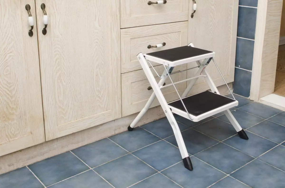 Skládací stolička stolička