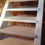 如何在地下室製作樓梯：三個例子製造的主要階段
