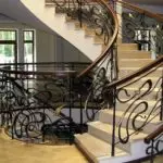 Cuenta con escaleras forjadas: tipos, ventajas y tecnología de fabricación | +55 photo