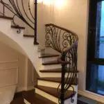 Cuenta con escaleras forjadas: tipos, ventajas y tecnología de fabricación | +55 photo