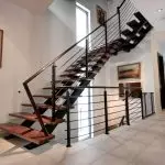 How to make a staircase from the profile pipe: the choice of design, calculation and assembly | +50 photo