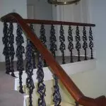 Cara Nginstal Baluster ing tangga ing tangga: metode fastening lan instalasi