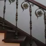 Soinstallation von Balusters auf der Treppe: Methoden zur Befestigung und Installationsfunktionen