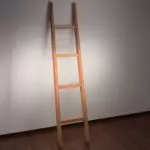 Виготовлення дерев'яної приставних сходів: розрахунок і інструкція по самостійній збірці
