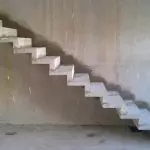 Prodhimi i shkallëve të betonit të përforcuar: llogaritja, formwork, derdhja e betonit me duart tuaja