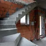 Proizvodnja armirano-betona za stepenište: Proračun, oplata, beton, izlivanje betona vlastitim rukama