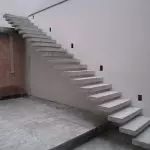 Production of reinforced concrete staircase: calculation, formwork, concrete pouring with your own hands
