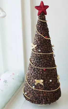 Cómo hacer un cono de cartón para el árbol de Navidad con sus propias manos: esquema con fotos y videos