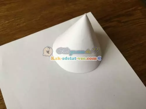 Come fare un cono da cartone per l'albero di Natale con le tue mani: schema con foto e video