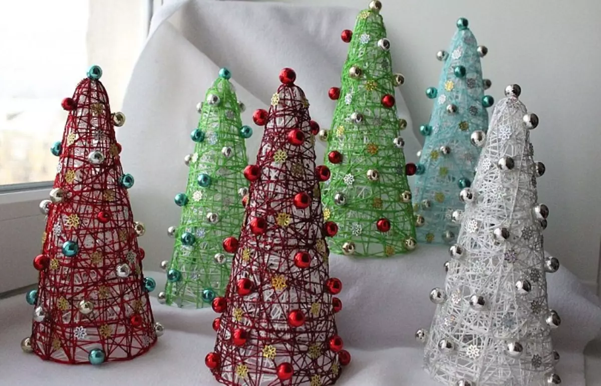 Како направити конус са картона за божићно дрвце са својим рукама: Схема са фотографијама и видео снимком