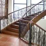 Ringhiera e corrimano delle scale: principali varietà, fabbricazione e installazione (+86 foto)