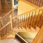 階段の手すりと手すり：主な品種、製造と設置（+86写真）
