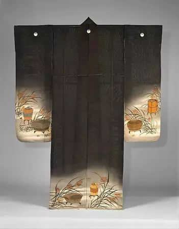 Momwe mungasoke mwinjiro wa Japan - Kimono muchite nokha: Kutengera ndi mbiri yomwe ikupanga madiresi