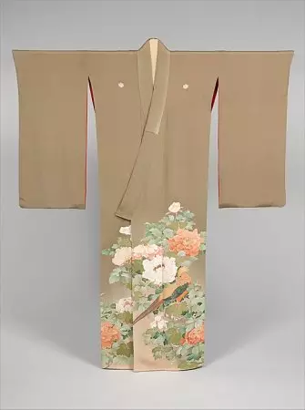 Mokhoa oa ho row rob ea Japane - Kimono o e etse: mokhoa le nalane e bopa moaparo