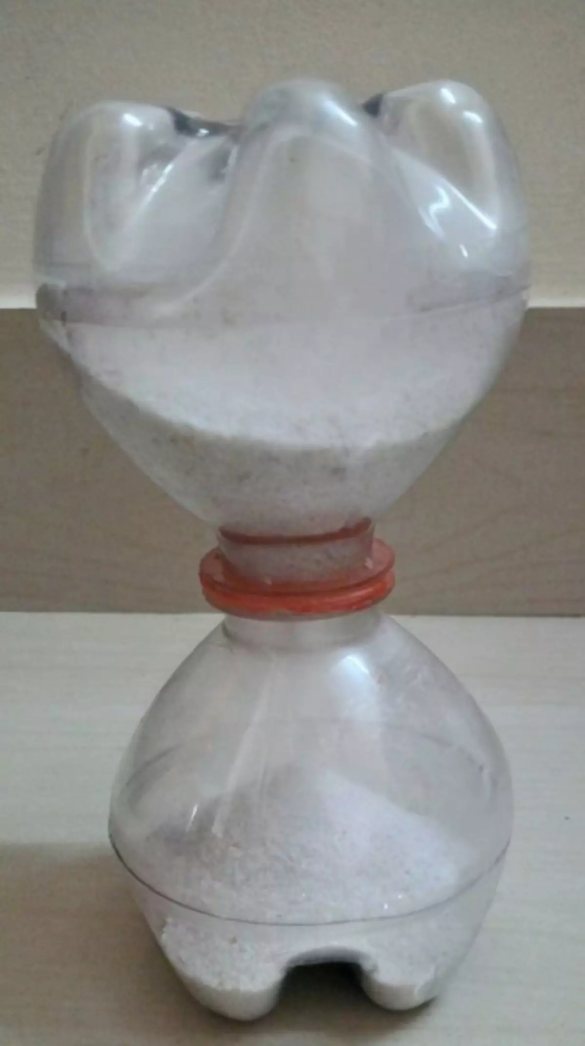 Hourglass from girlfriend materials with their own hands