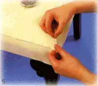如何在椅子上縫製蓋子：模式具有切割和縫紉的描述