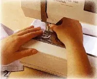 椅子そのものでカバーを縫う方法：切断と縫製の説明とのパターン