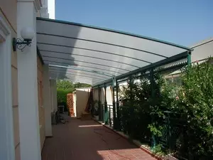 Polycarbonate canopy, bi xanî ve girêdayî ye: Sazkirin, wêne
