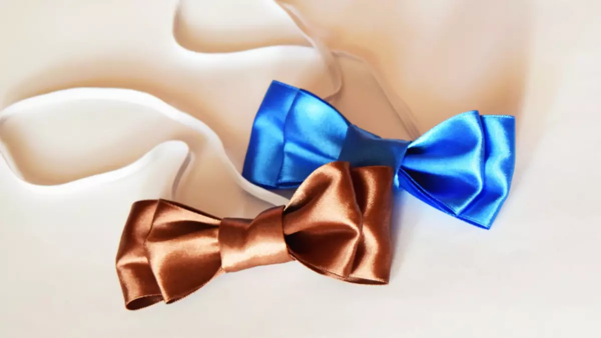 Tie butterfly with their own hands from satin ribbon female and for a boy