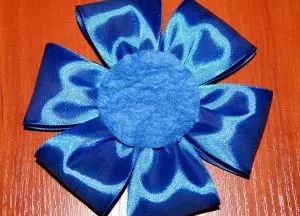 Bow of satin ribbon do it yourself for a bouquet or hair with a photo