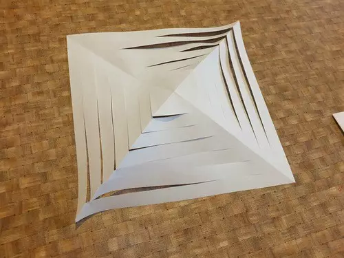 कागज से एक थोक स्नोफ्लेक कैसे बनाएं - मास्टर क्लास