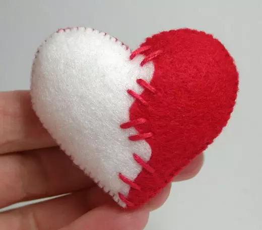 Jak udělat valentine z tkaniny a od Candy pro chlapa nebo pro přítele