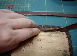 來自織物的錢包自己做到這一點：縫紉的模式和碩士課程