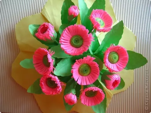 Quilling mifananidzo yemaruva, mabouquets: Master kirasi ne pikicha uye vhidhiyo