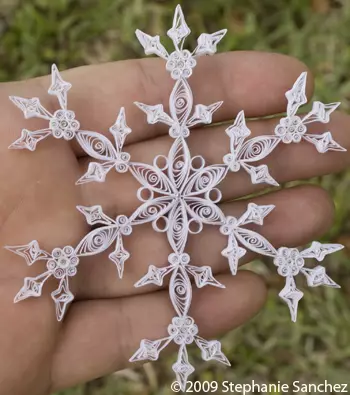 Quilling: snowflake hakbang-hakbang sa master klase na may mga scheme ng larawan