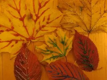 Гірлянды і вянок з восеньскага лісця сваімі рукамі