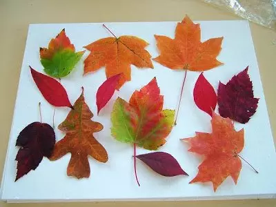 Гирлянди и венци от есенни листа го правят сами