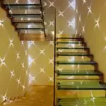 Opzioni principali per le scale di illuminazione nei criteri della casa e della selezione (+58 foto)