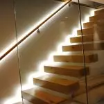 Opsi utama untuk tangga pencahayaan di rumah dan kriteria seleksi (+58 foto)