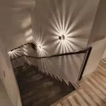 Главне опције за осветљење степеница у критеријумима за кућу и селекцију (+58 фотографија)