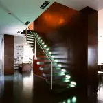 Opsi utama untuk tangga pencahayaan di rumah dan kriteria seleksi (+58 foto)
