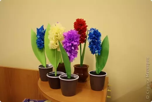 Jak zrobić kwiaty z serwetek z własnymi rękami: wideo i zdjęcia w etapach