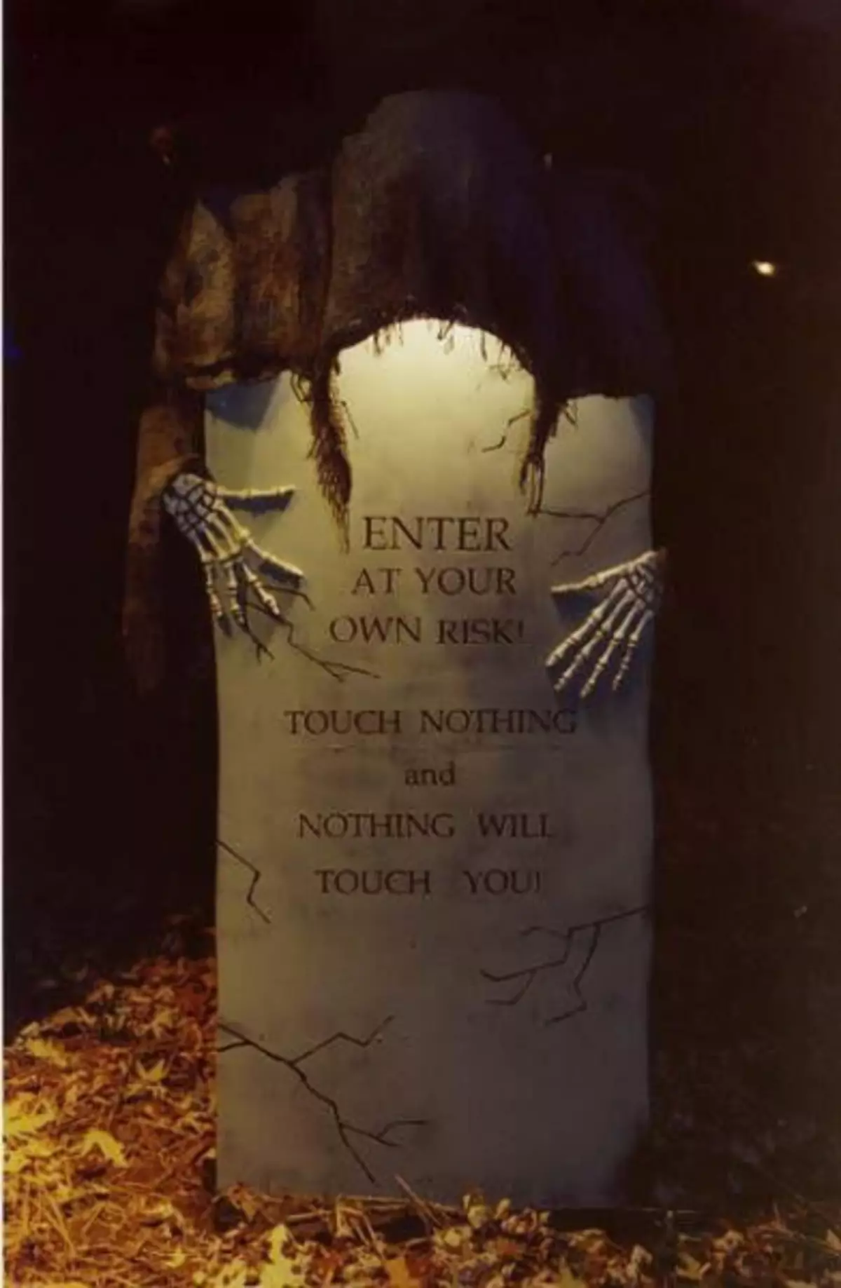 Декорації на Хеллоуїн своїми руками: прикраса кімнати з фото і відео