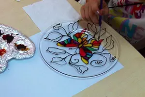 Video lesse van gebrandskilderde vensters met hul eie hande: Meester klas vir beginners, vervaardiging in Tiffany Technique