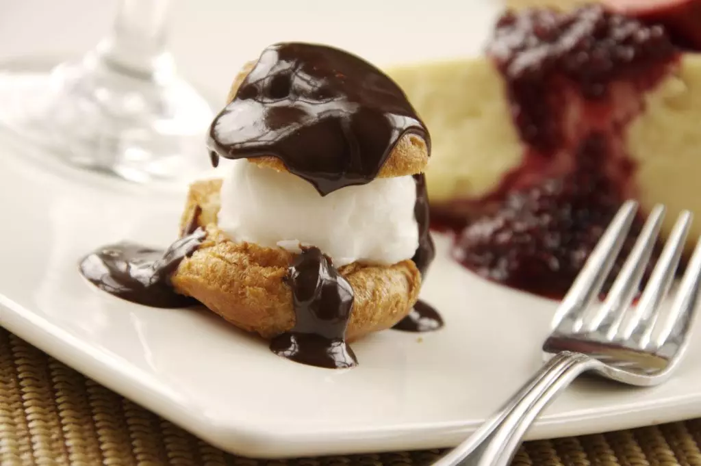 profiteroles