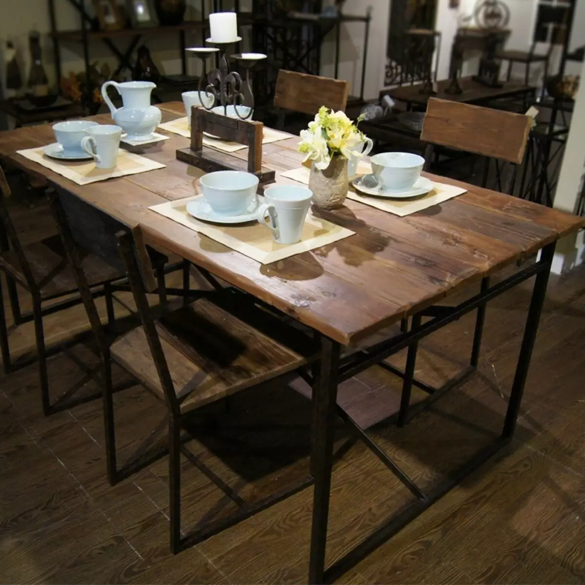 деревянный стол для кафе