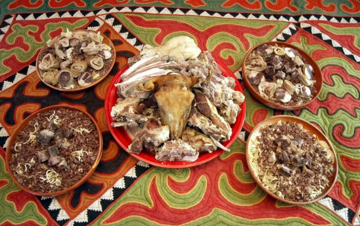Plats de viande de Kazakh