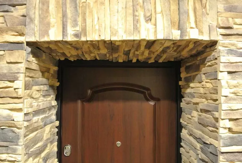 Декорација врата од камена врата