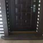 Τελειώνοντας τις πλαγιές της πόρτας εισόδου: χρησιμοποιούμενα υλικά, τεχνολογία και χαρακτηριστικά επεξεργασίας