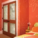 Dekorasi pintu antarmasi - pendekatan asli untuk dekorasi interior