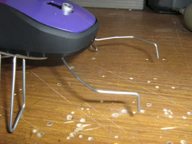 Скорпіон з комп'ютерної миші