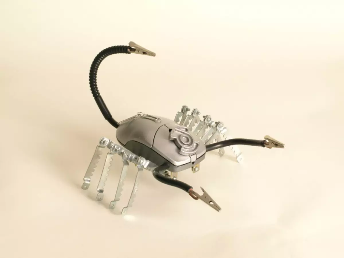 Skorpion z myszy komputerowej