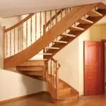 How to make a staircase with your own hands: Choosing a type of construction, calculation of parameters and installation