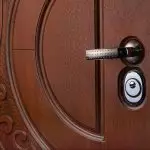 Επιλέξτε την πόρτα εισόδου στο διαμέρισμα: Χαρακτηριστικά δομών και συμβουλές επαγγελματιών
